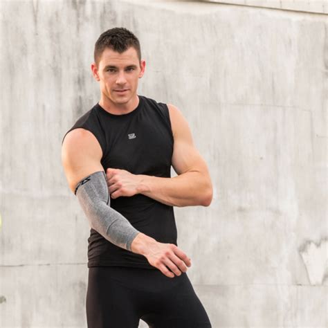 why wear compression arm sleeves